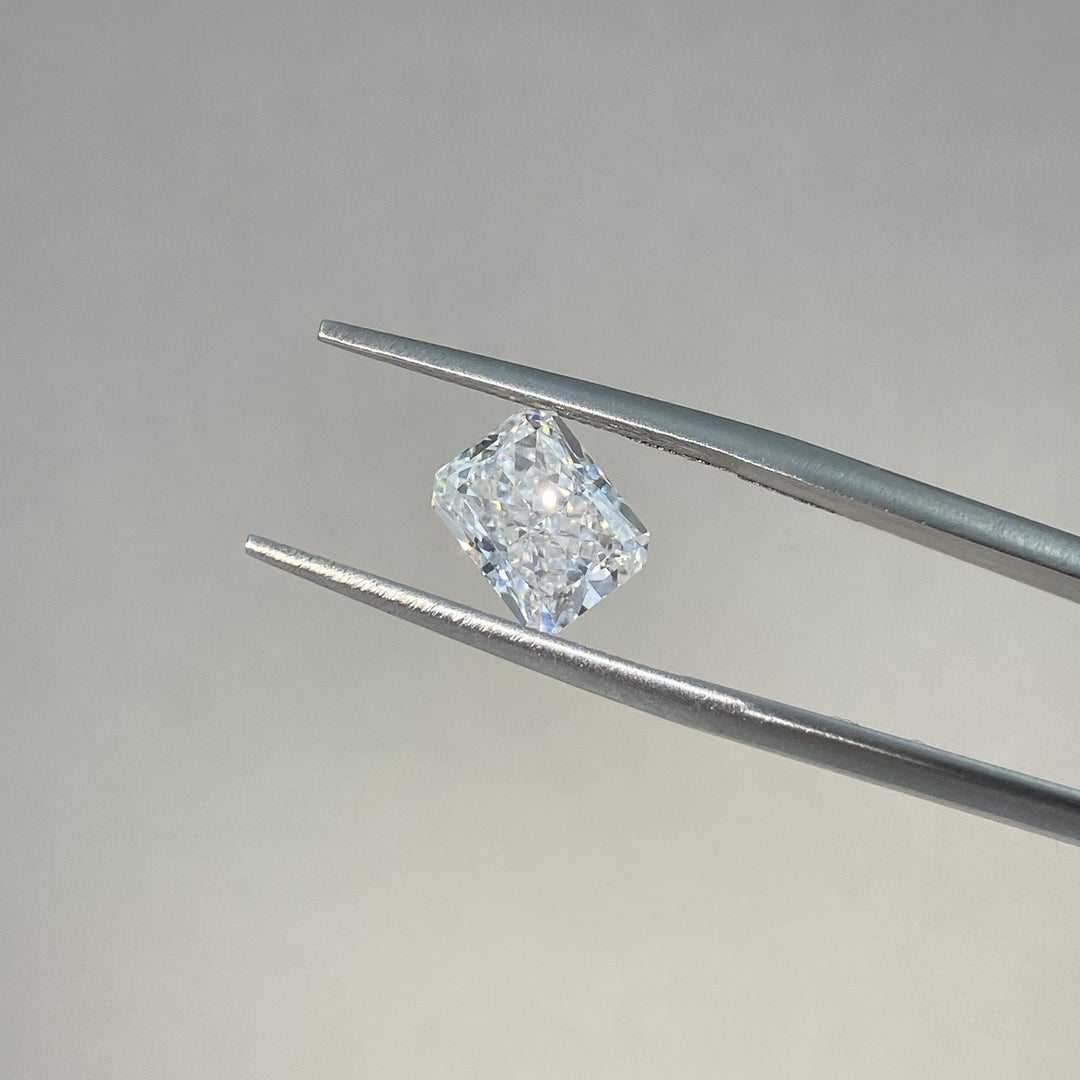 Radiant Cut Lab Diamond 2.081 Ct G VS