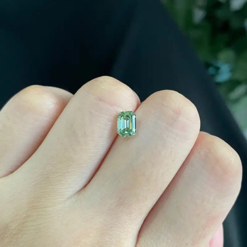 IGI Certified Emerald Cut 1.08 Ct Fancy Intense Green Lab Diamond VS1 Clarity - Gemstone