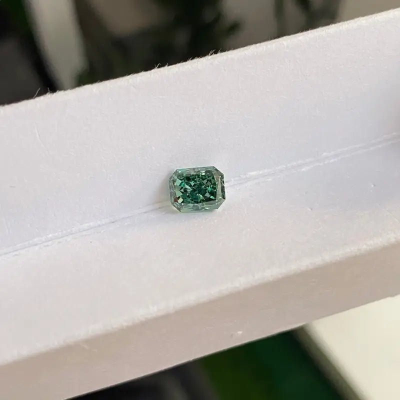 IGI Certified Radiant Cut 1.63 Ct Fancy Intense Green Lab Diamond VS1 Clarity - Gemstone