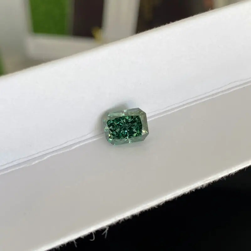 IGI Certified Radiant Cut 2.72 Ct Fancy Intense Green Lab Diamond VS1 Clarity - Gemstone