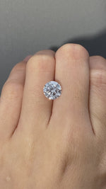 Load and play video in Gallery viewer, Round Cut Lab Diamond 2.133 Ct G VS
