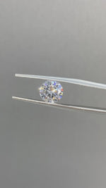 Load and play video in Gallery viewer, Round Cut Lab Diamond 1.5 Ct G VVS1
