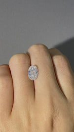 Load and play video in Gallery viewer, Oval Cut Lab Diamond 2.171 Ct Lab Diamond FG VS
