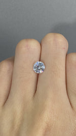 Load and play video in Gallery viewer, Round Cut Lab Diamond 1.02 Ct G VS2
