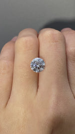 Load and play video in Gallery viewer, Round Cut Lab Diamond 2.005 Ct G VS2
