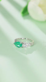 Load and play video in Gallery viewer, Toi Et Moi Pear Cut Lab Emerald &amp; Lab Diamond Engagement Ring
