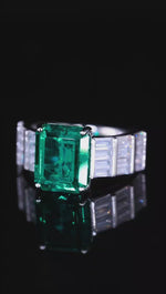 Load and play video in Gallery viewer, 4 Ct Lab Emerald Bar Setting Engagement Ring
