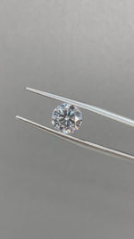 Load and play video in Gallery viewer, Round Cut Lab Diamond 1.51 Ct E VS1
