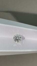 Charger et lire la vidéo dans la visionneuse de galerie, Diamant de laboratoire rose intense de 1,05 ct à taille ovale certifié IGI, pureté VS1 
