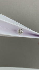 Charger et lire la vidéo dans la visionneuse de galerie, Diamant de laboratoire rose intense de 1,05 ct à taille ovale certifié IGI, pureté VS1 
